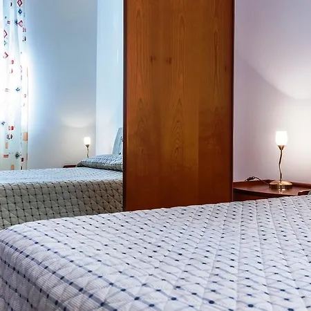 Casa vacanze Trilocale Chiara Residence Baia Blu *